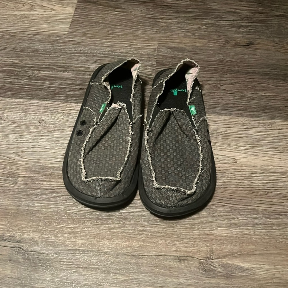 Sanuk grey sandels and house shoes